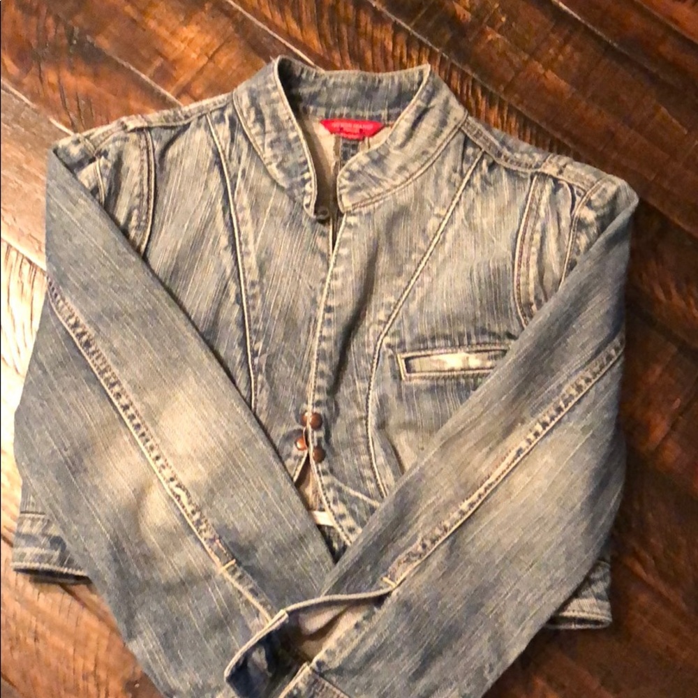 Guess Cropped Denim Jacket